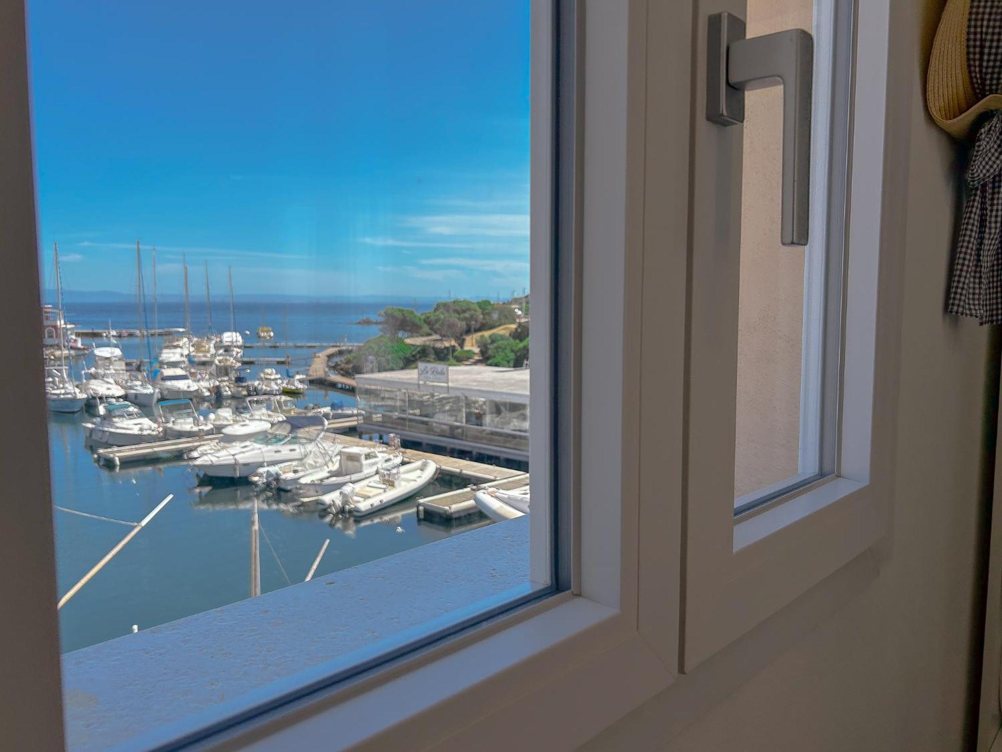 La Marina - Rooms In Стинтино Екстериор снимка