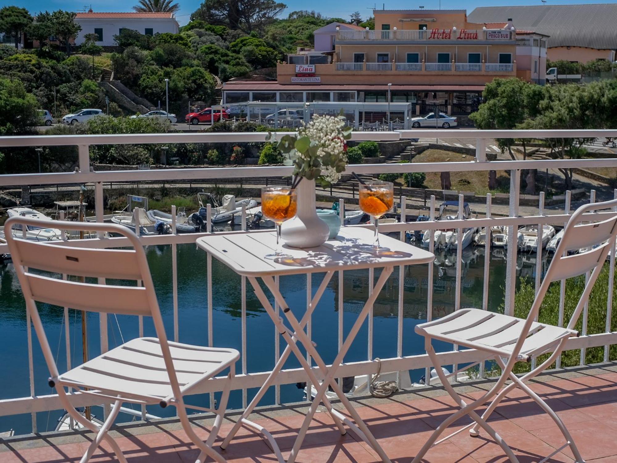 La Marina - Rooms In Стинтино Екстериор снимка