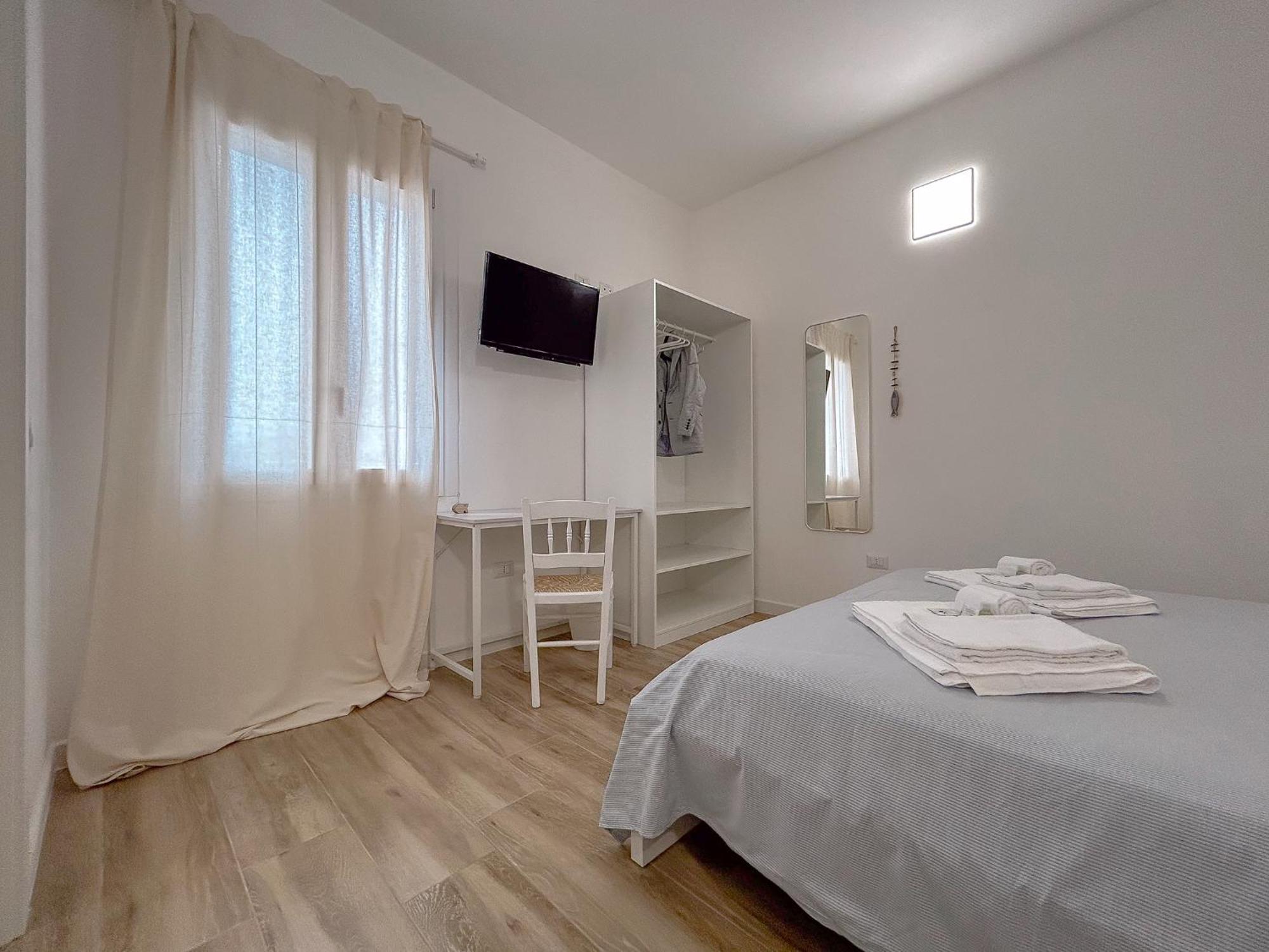 La Marina - Rooms In Стинтино Екстериор снимка