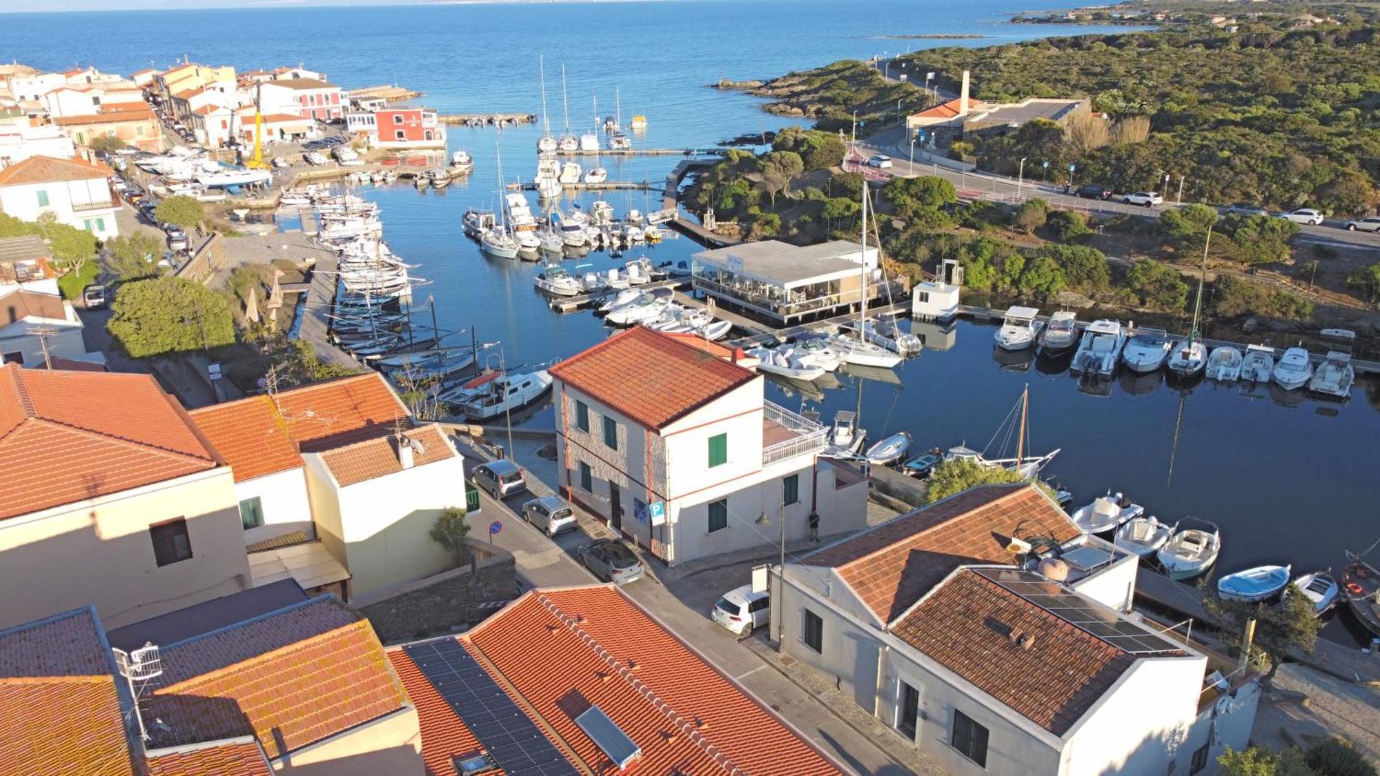 La Marina - Rooms In Стинтино Екстериор снимка